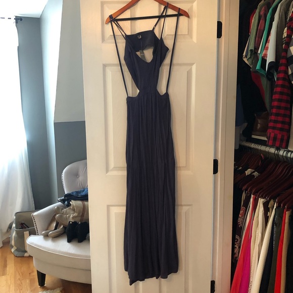 Cut Out Maxi Dress - Picture 5 of 8